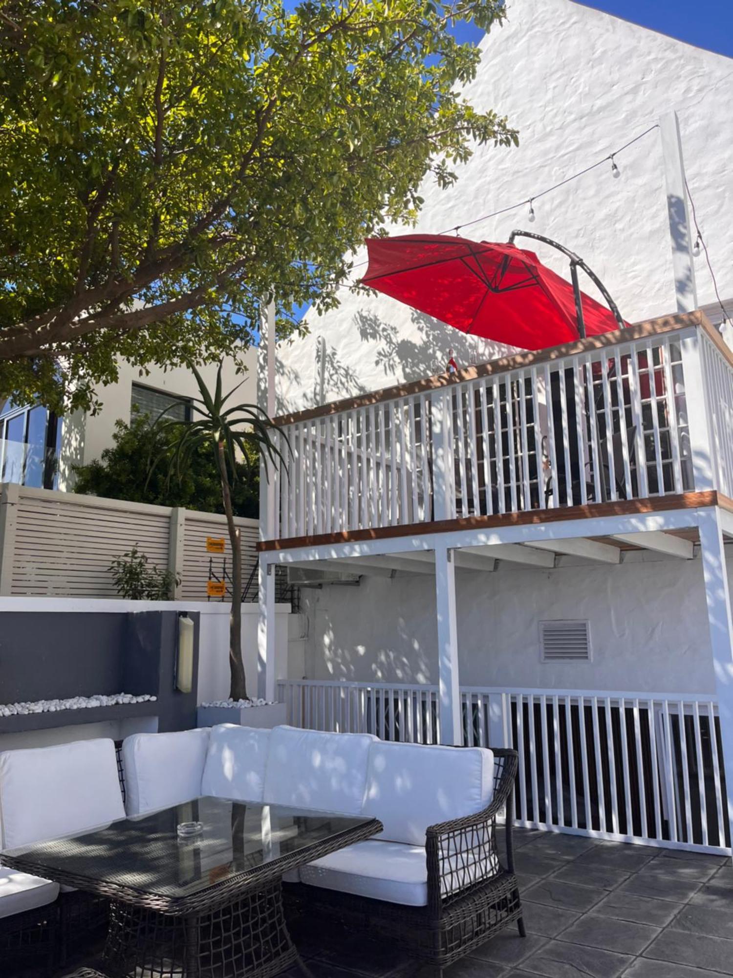 Villa Cozy Camps Bay House With Mountain And Sea View Ciudad del Cabo Exterior foto