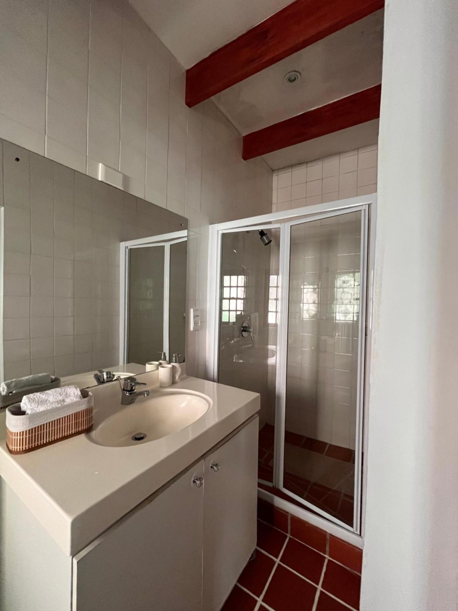 Villa Cozy Camps Bay House With Mountain And Sea View Ciudad del Cabo Exterior foto